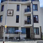 Apartment къща поморини *