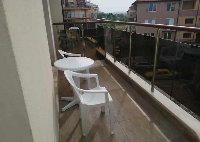 къща поморини Νεσέμπαρ