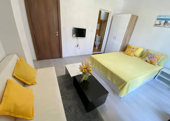 Апартамент къща поморини