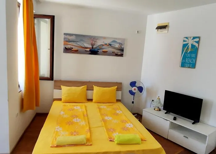 Апартамент къща поморини